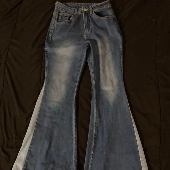 Women's Blue and Navy Jeans - Picture 3 of 4